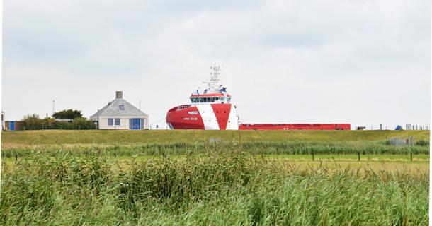Just-in-time hub offshore |for ship-owners and industry